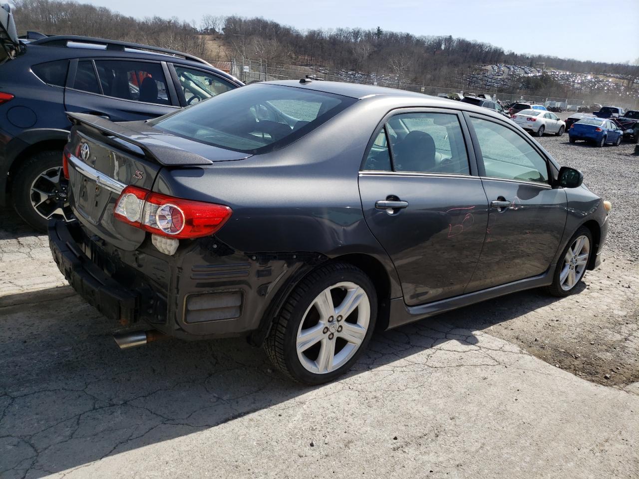 2013 TOYOTA COROLLA BA - Фото 3