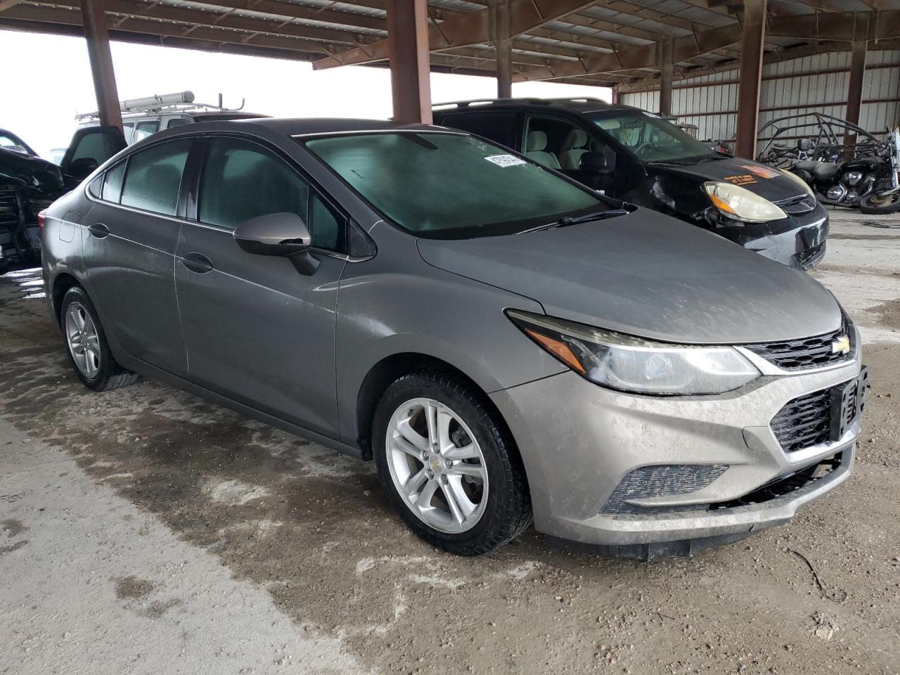 2017 CHEVROLET CRUZE LT - Image 4