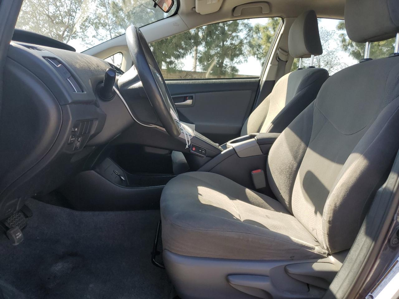 2015 TOYOTA PRIUS - Фото 7