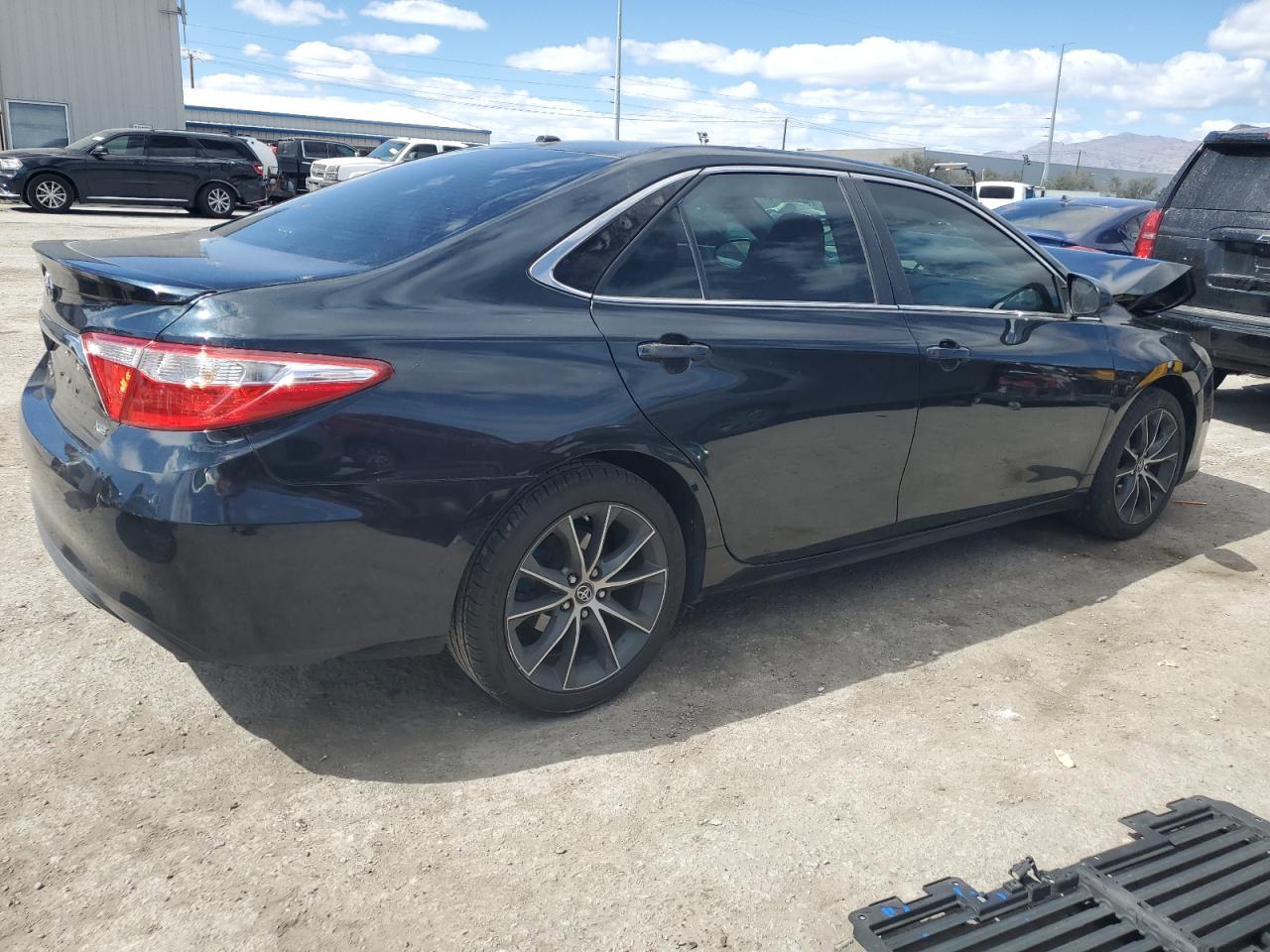 2015 TOYOTA CAMRY LE - Фото 3