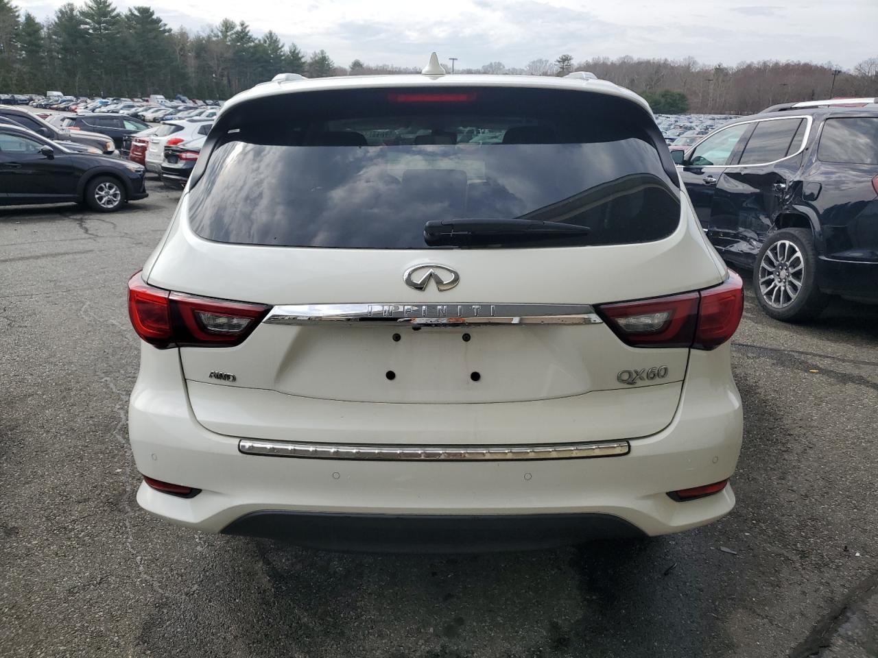 2019 INFINITI QX60 LUXE - Фото 6