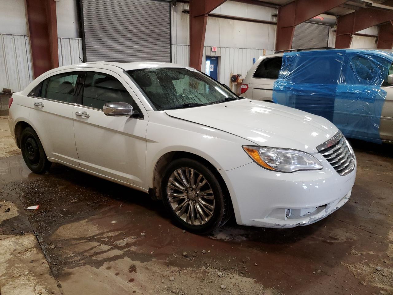2012 CHRYSLER 200 LIMITE - Image 4