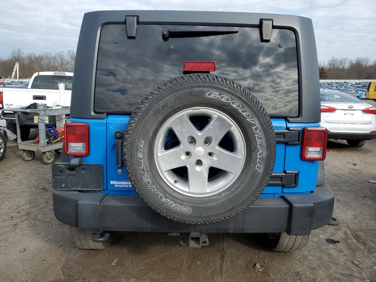 2012 JEEP WRANGLER U - Image 6