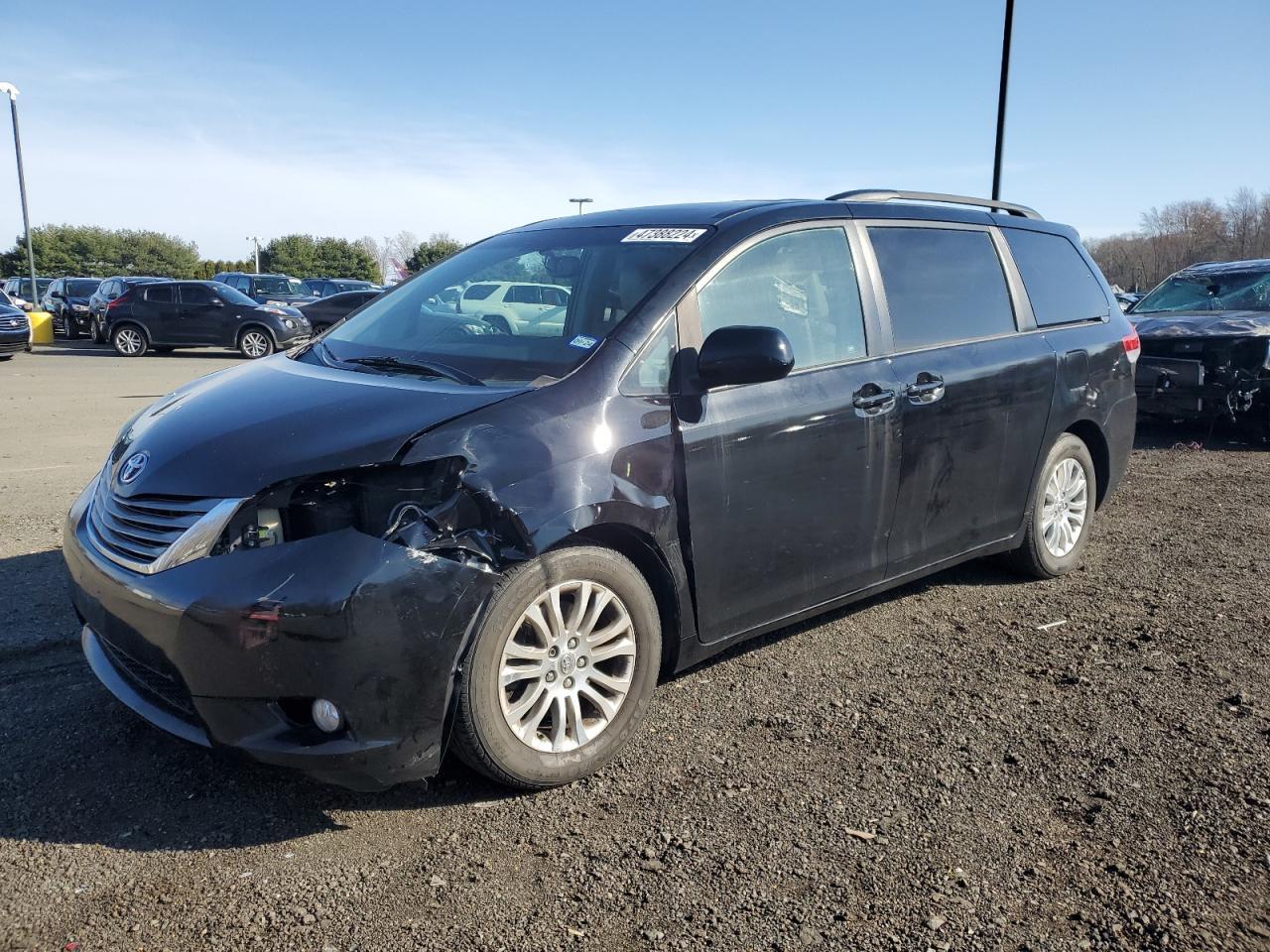 2011 TOYOTA SIENNA XLE