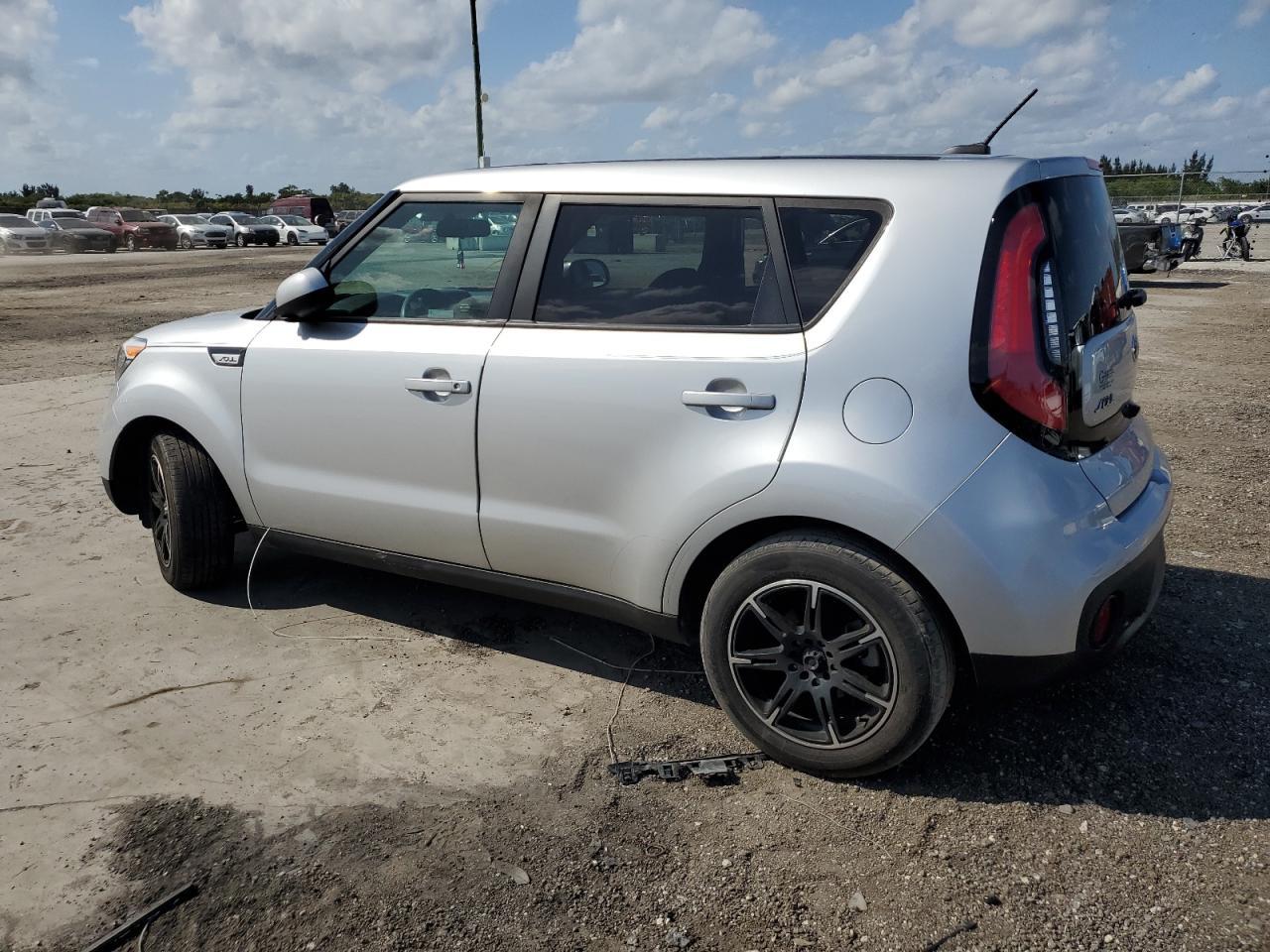 2019 KIA SOUL - Image 2