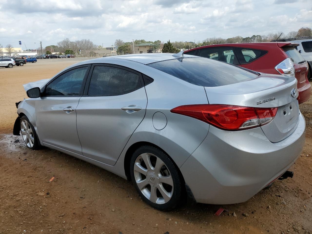 2013 HYUNDAI ELANTRA GL - Image 2