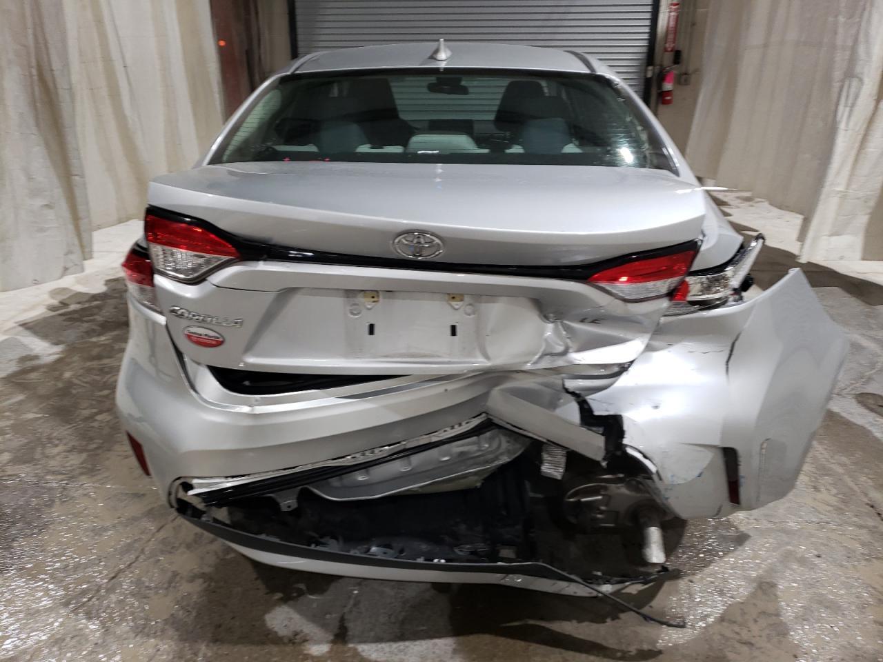 2021 TOYOTA COROLLA LE - Фото 6