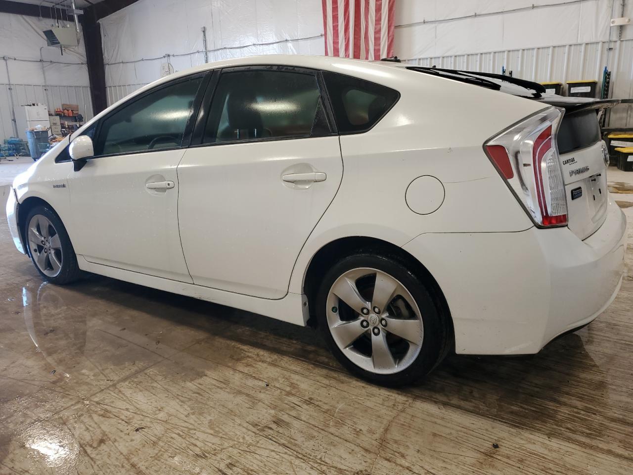 2013 TOYOTA PRIUS - Image 2
