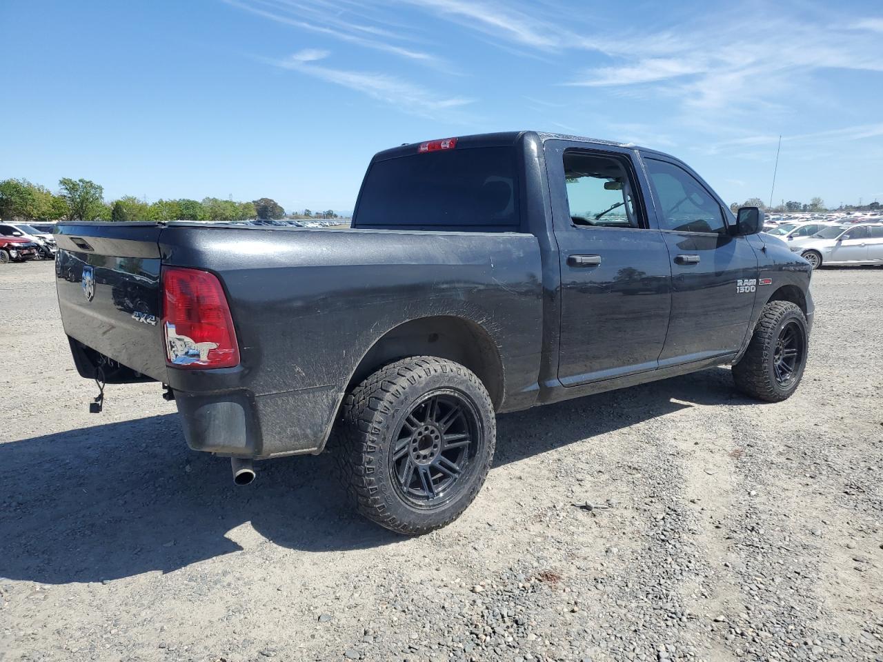 2017 RAM 1500 ST - Фото 3
