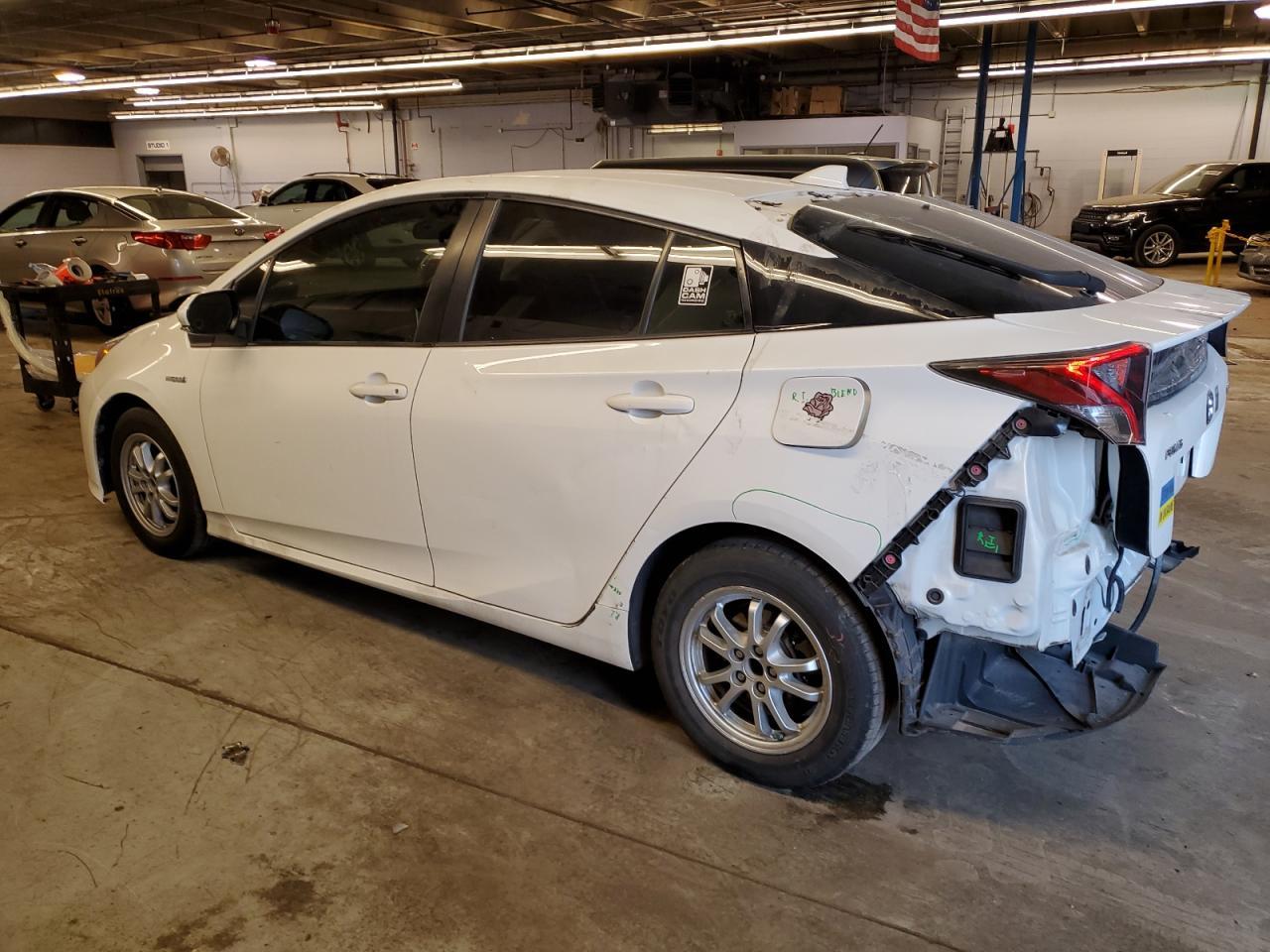 2016 TOYOTA PRIUS - Image 2