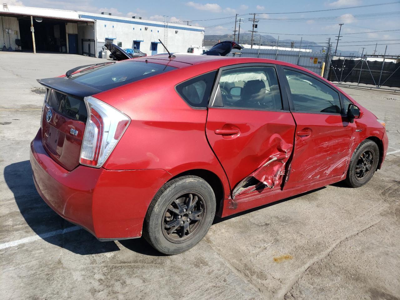 2015 TOYOTA PRIUS - Image 3