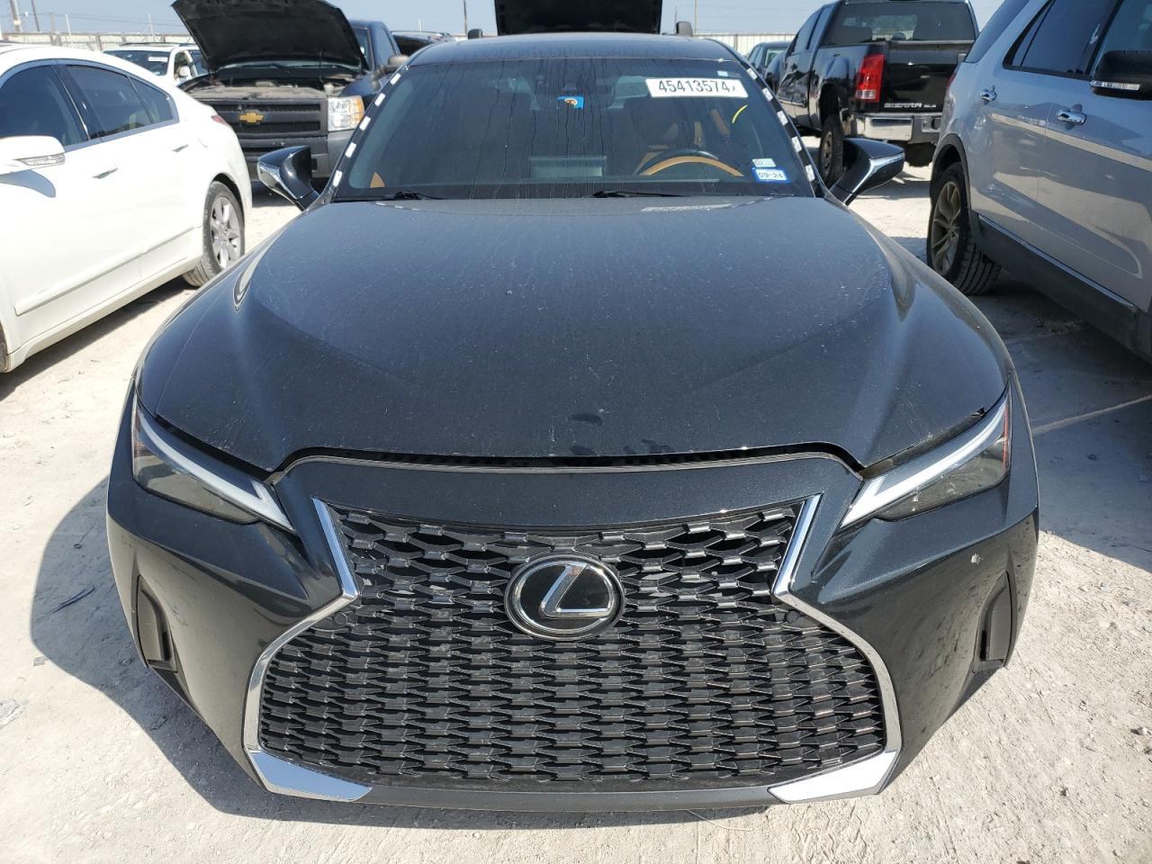 2021 LEXUS IS 300 - Image 5