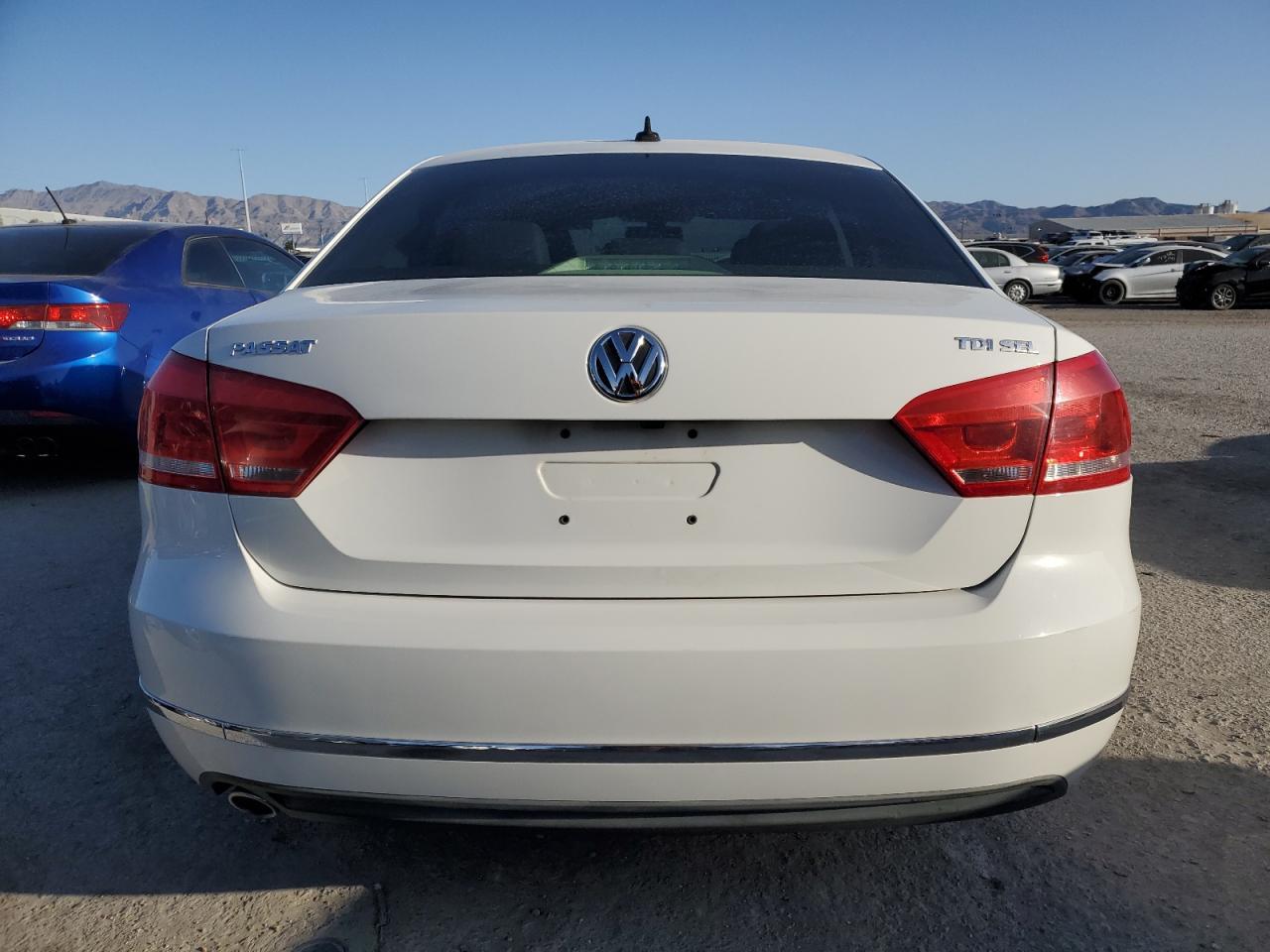 2014 VOLKSWAGEN PASSAT SEL - Фото 6