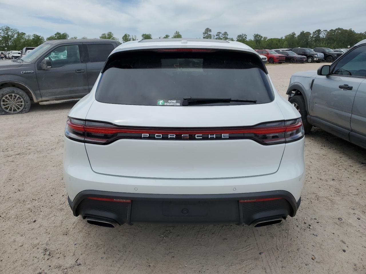 2023 PORSCHE MACAN BASE - Image 6