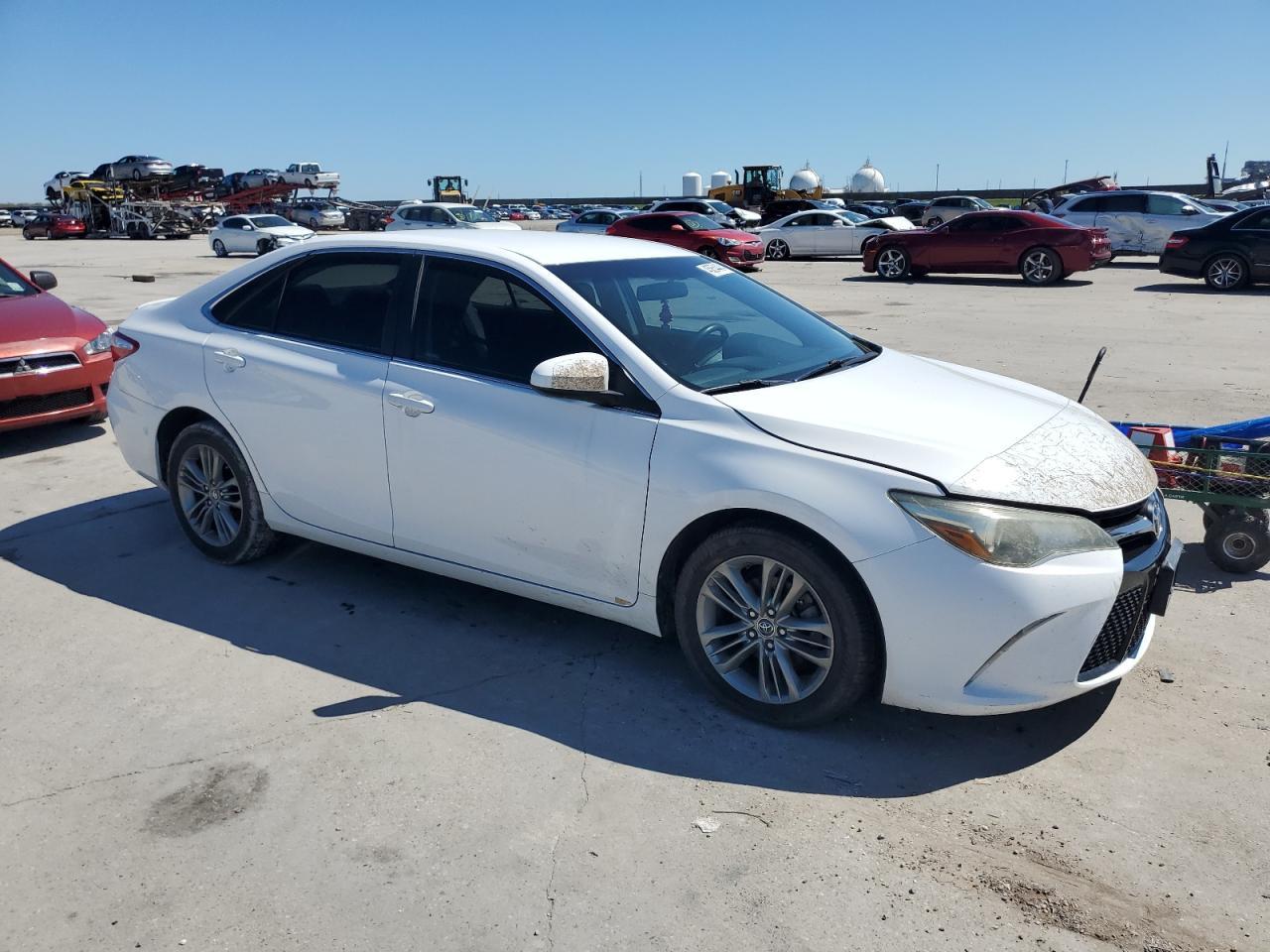 2015 TOYOTA CAMRY LE - Image 4