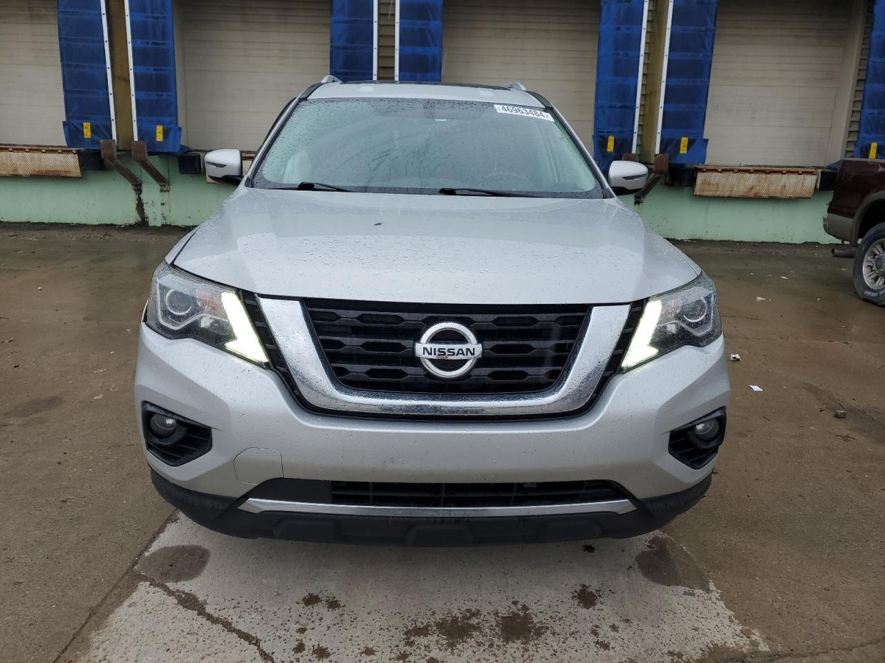 2017 NISSAN PATHFINDER - Фото 5
