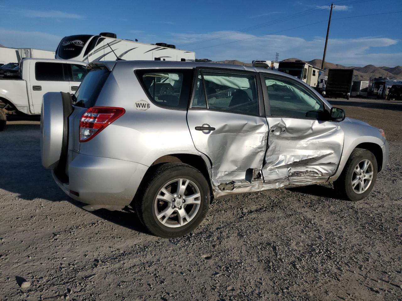 2011 TOYOTA RAV4 - Image 3
