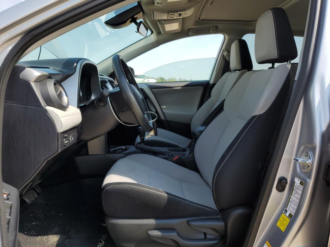 2016 TOYOTA RAV4 XLE - Image 7