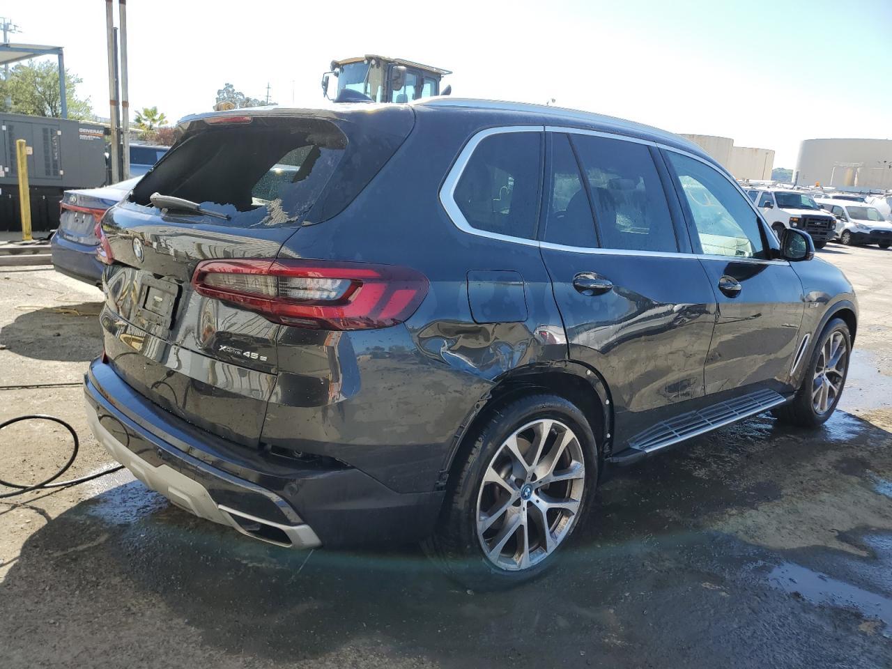 2022 BMW X5 XDRIVE4 - Фото 3