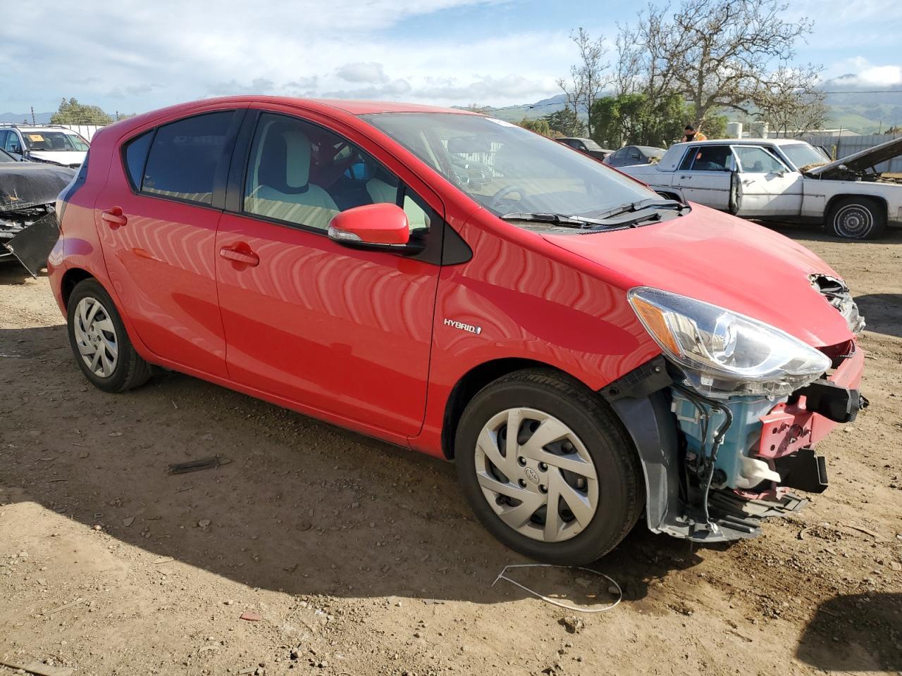 2015 TOYOTA PRIUS C - Image 4