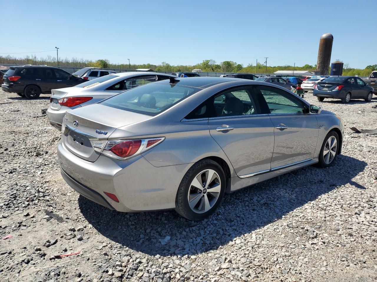 2011 HYUNDAI SONATA HYB - Image 3