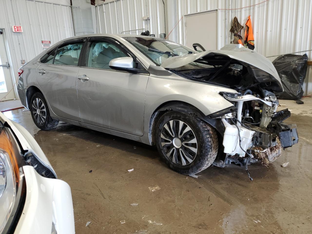 2017 TOYOTA CAMRY LE - Image 4
