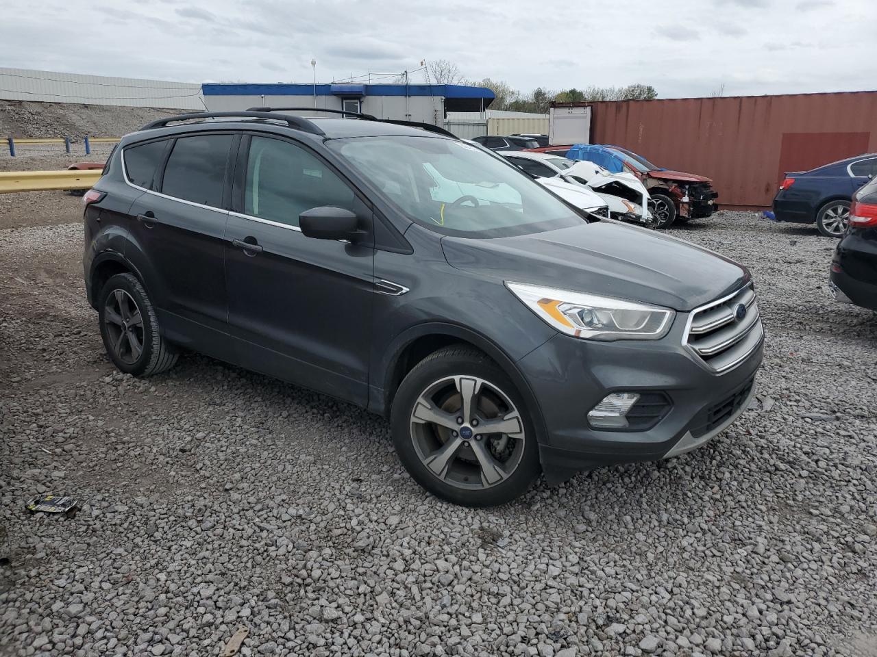 2017 FORD ESCAPE SE - Image 4