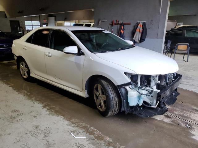 2013 Toyota Camry L - Фото 4