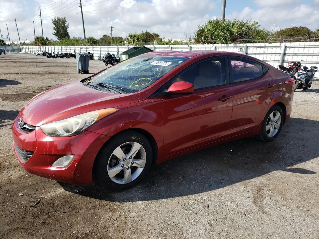 2013 HYUNDAI ELANTRA GL