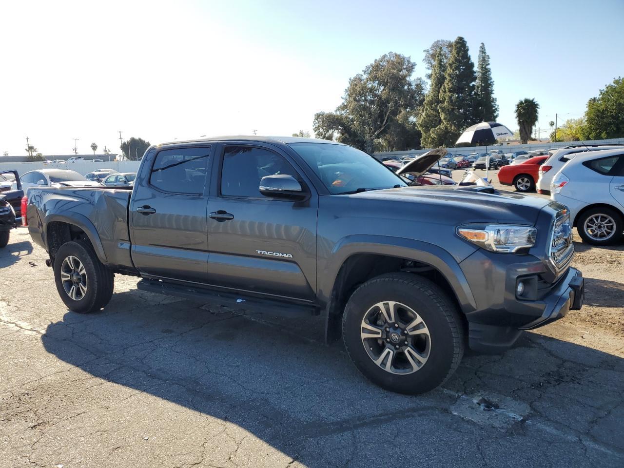 2017 TOYOTA TACOMA DOU - Фото 4