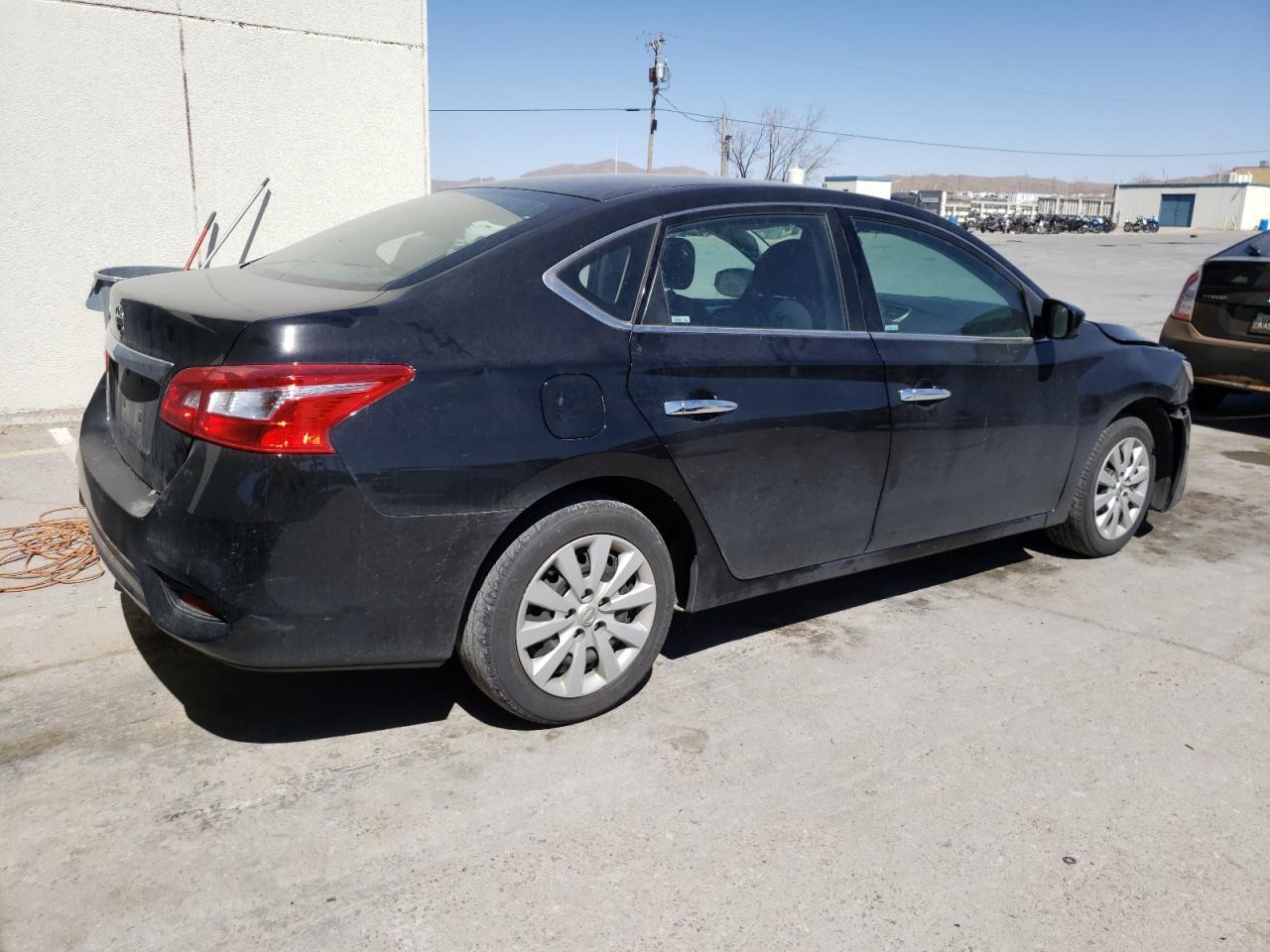 2017 NISSAN SENTRA S - Фото 3