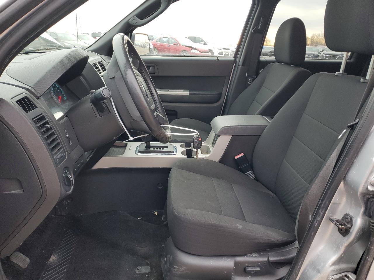 2010 FORD ESCAPE XLT - Image 7