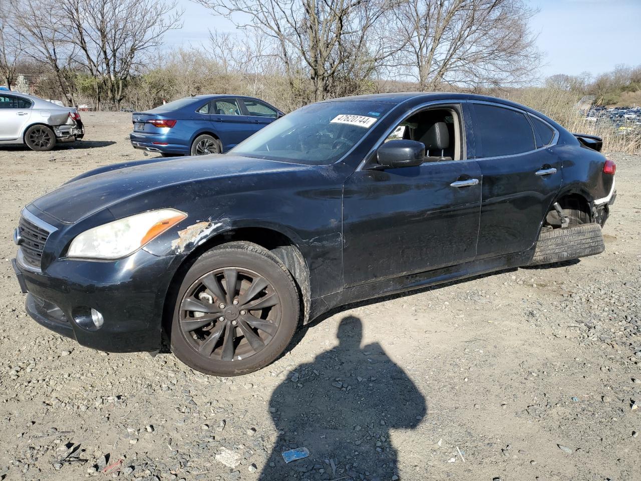 2011 INFINITI M car image