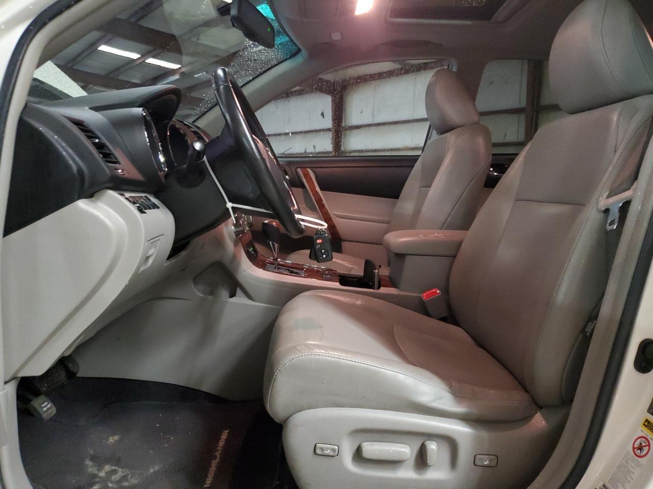 2012 TOYOTA HIGHLANDER - Image 7