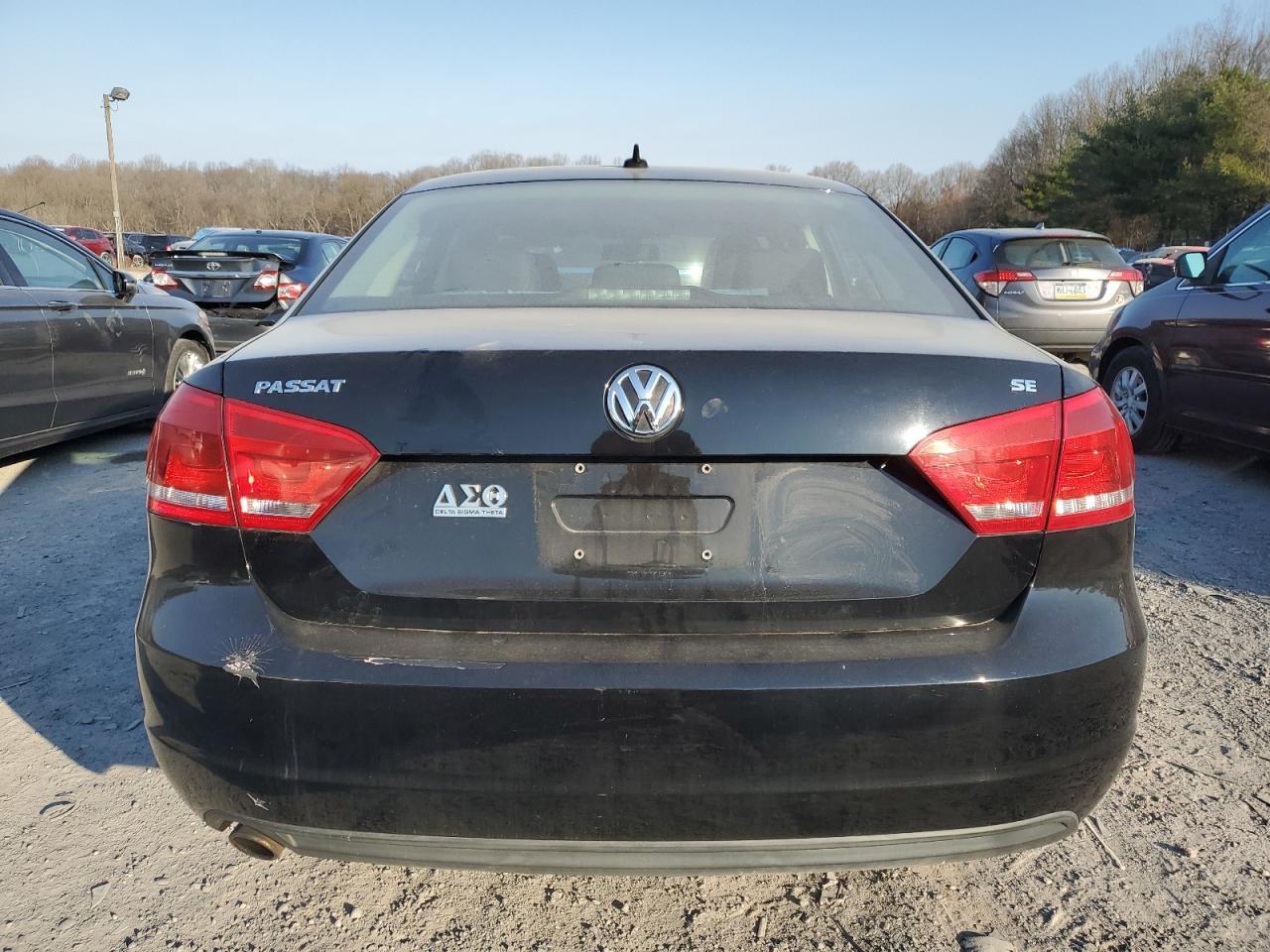 2013 VOLKSWAGEN PASSAT SE - Image 6