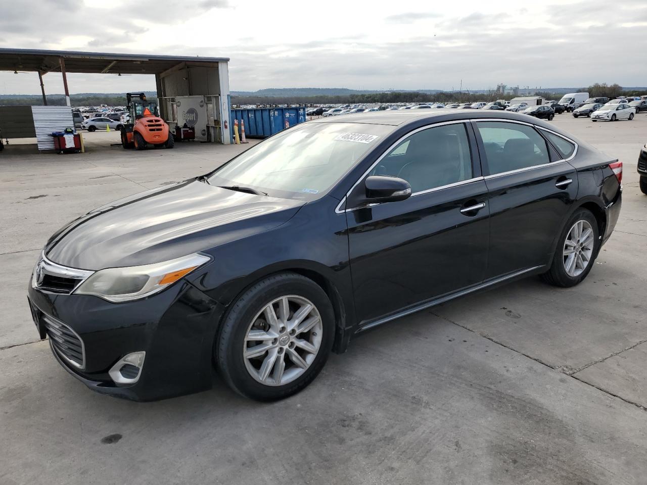 2015 TOYOTA AVALON XLE