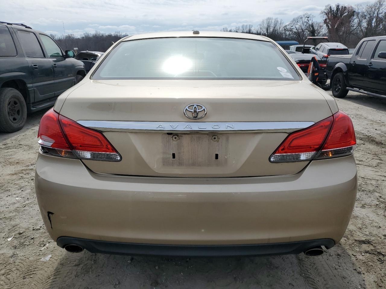 2011 TOYOTA AVALON BAS - Image 6
