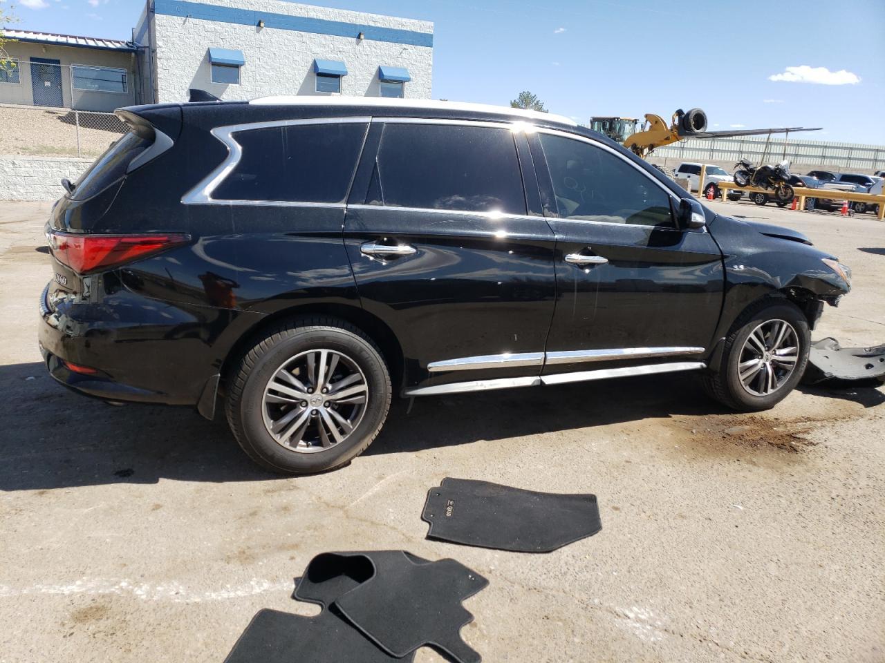 2017 INFINITI QX60 - Image 3