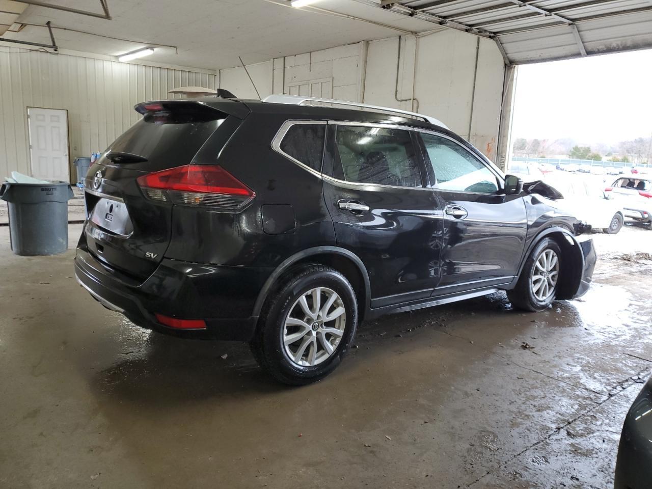 2018 NISSAN ROGUE S - Фото 3