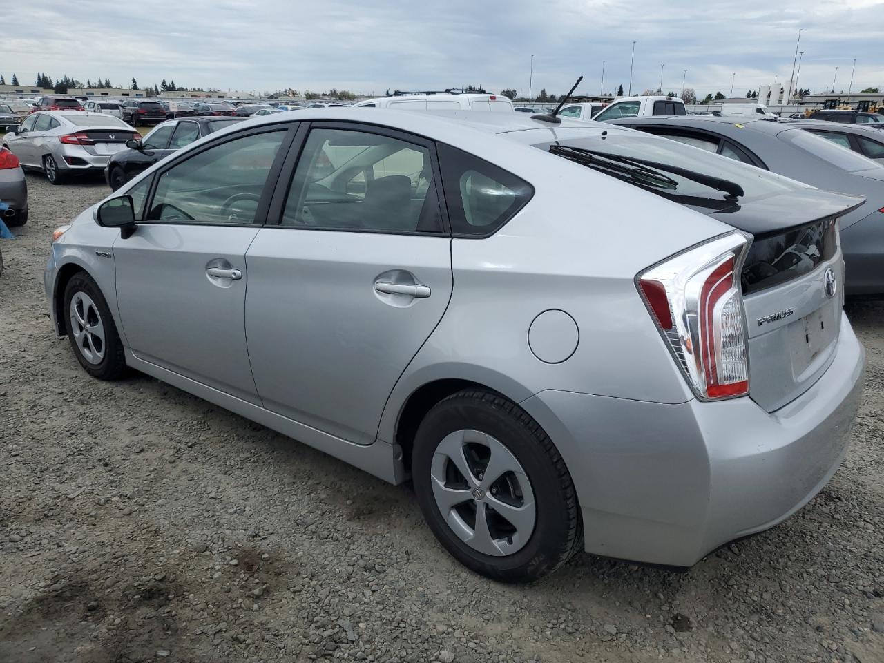 2015 TOYOTA PRIUS - Image 2