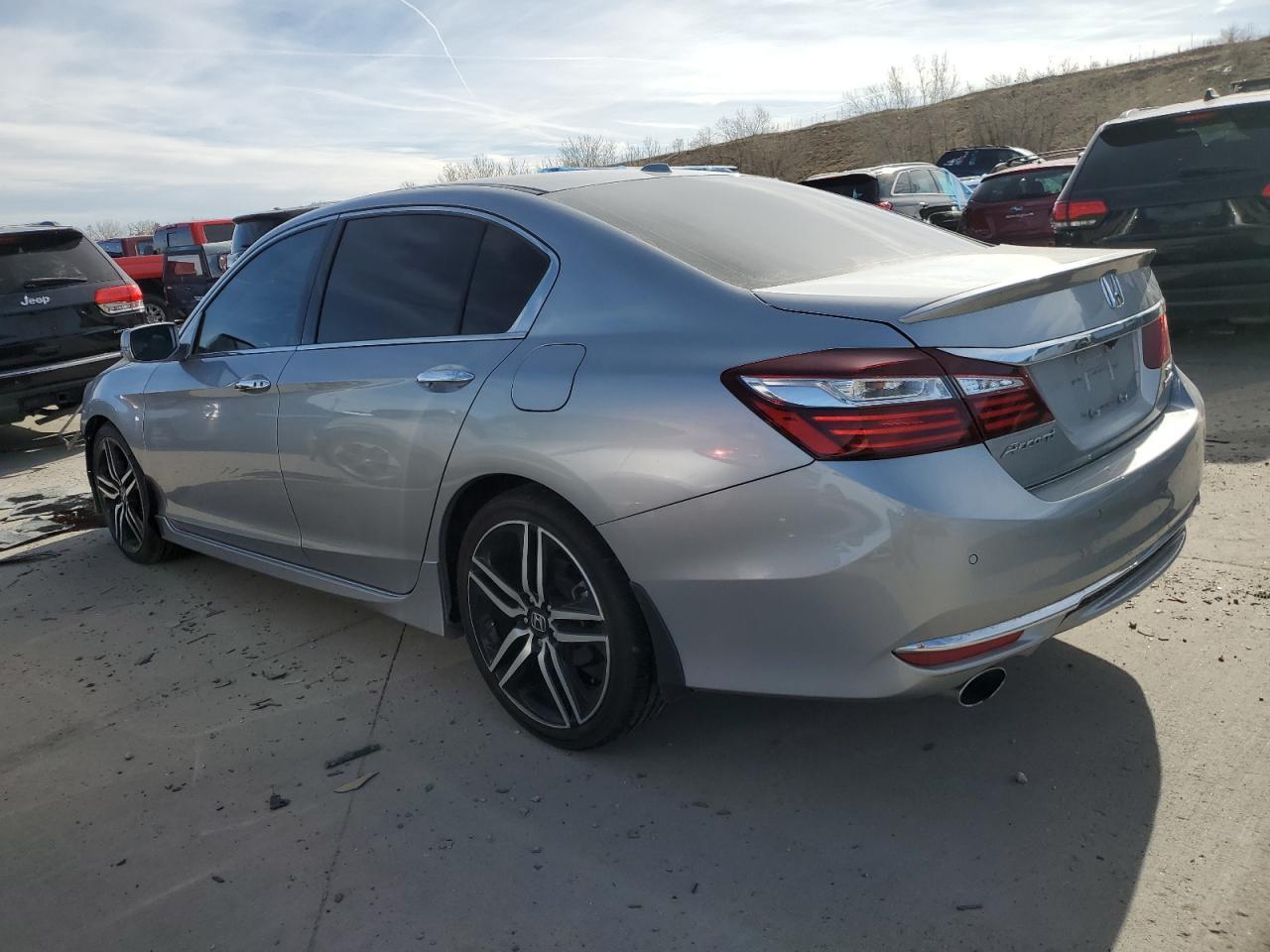 2016 HONDA ACCORD TOU - Фото 2