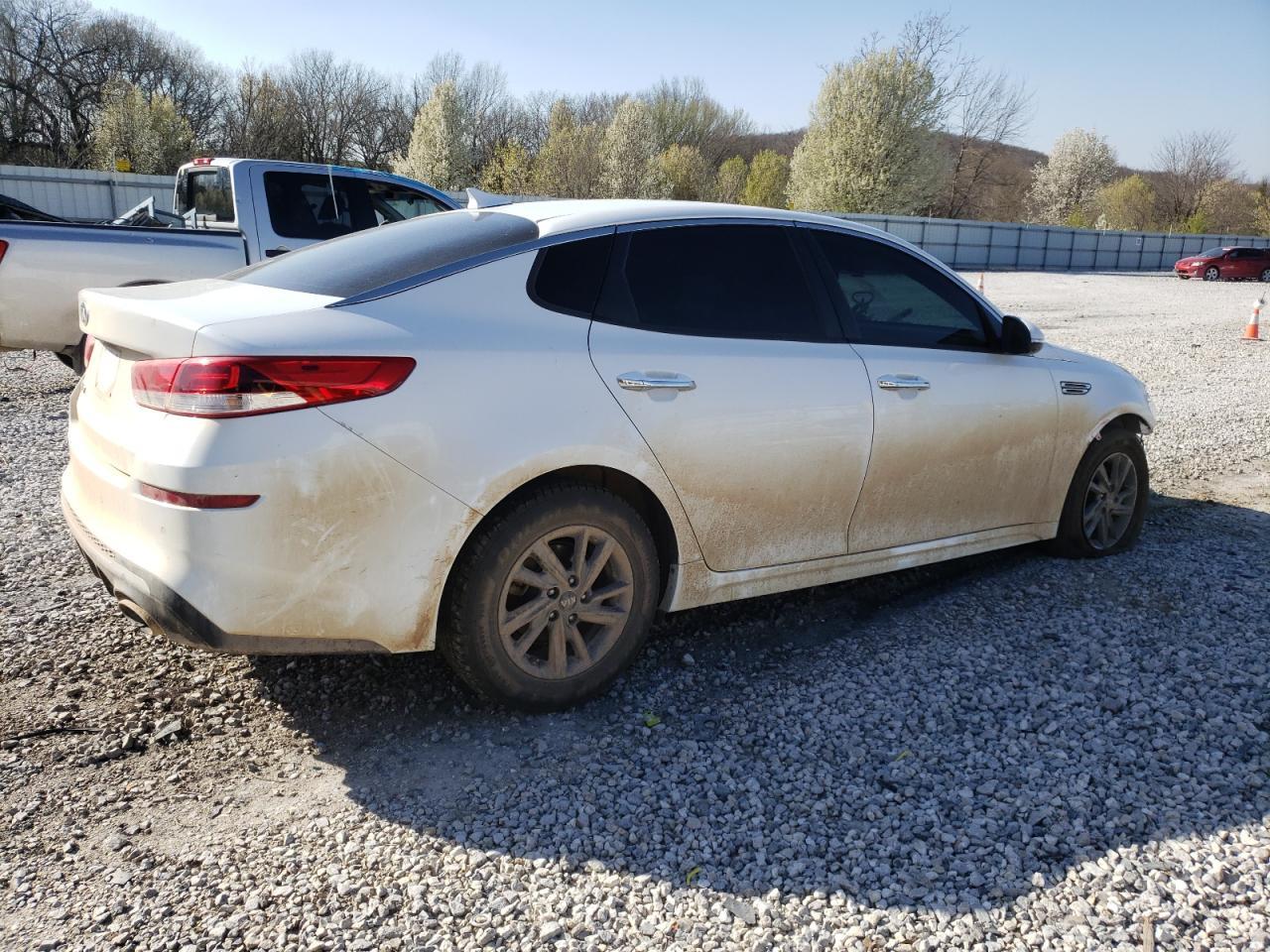 2020 KIA OPTIMA LX - Фото 3