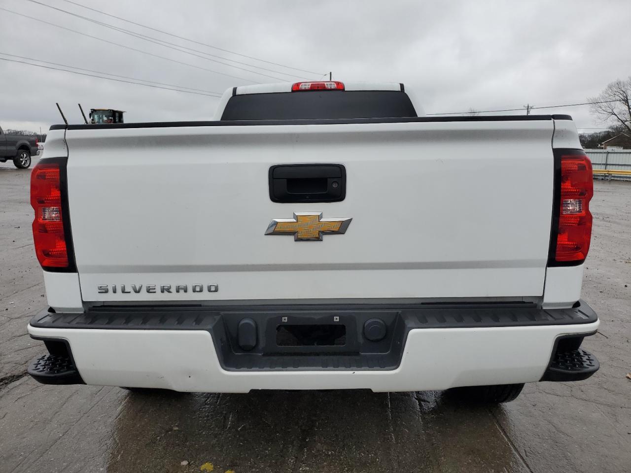 2018 CHEVROLET SILVERADO - Image 6