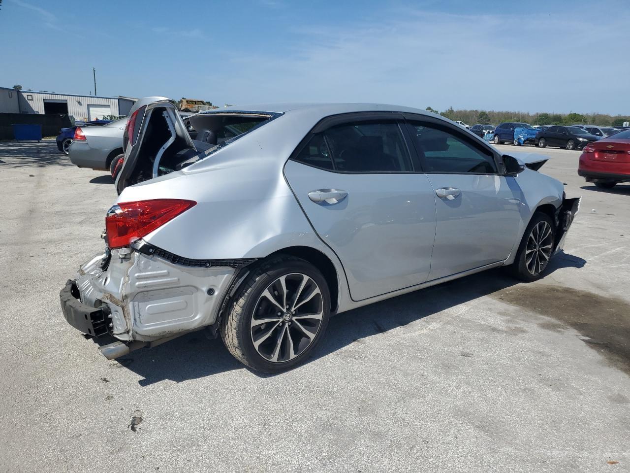 2019 TOYOTA COROLLA L - Image 3