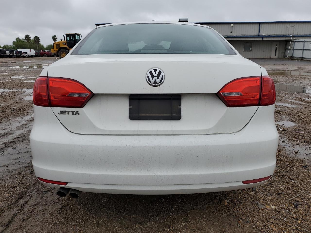 2013 VOLKSWAGEN JETTA BASE - Image 6