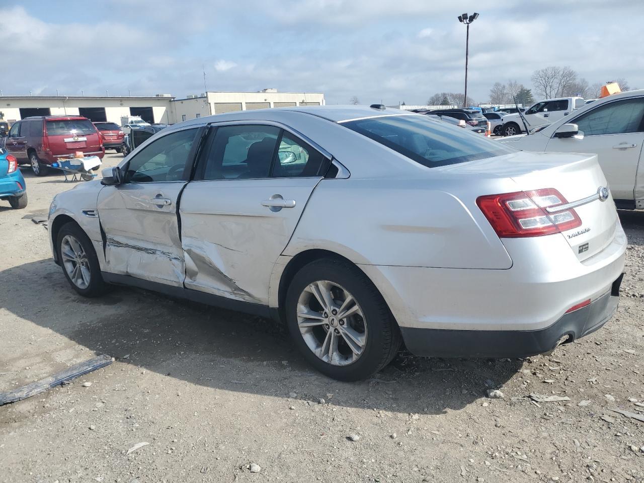 2013 FORD TAURUS SEL - Фото 2