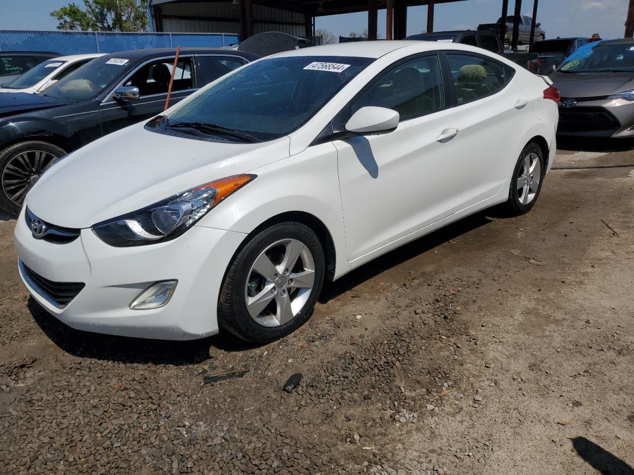 2013 HYUNDAI ELANTRA GL