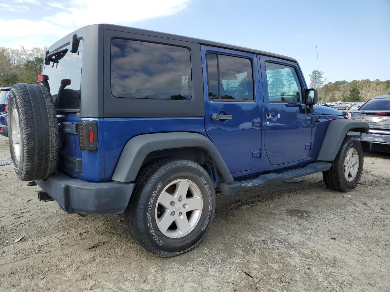 2010 JEEP WRANGLER U - Фото 3