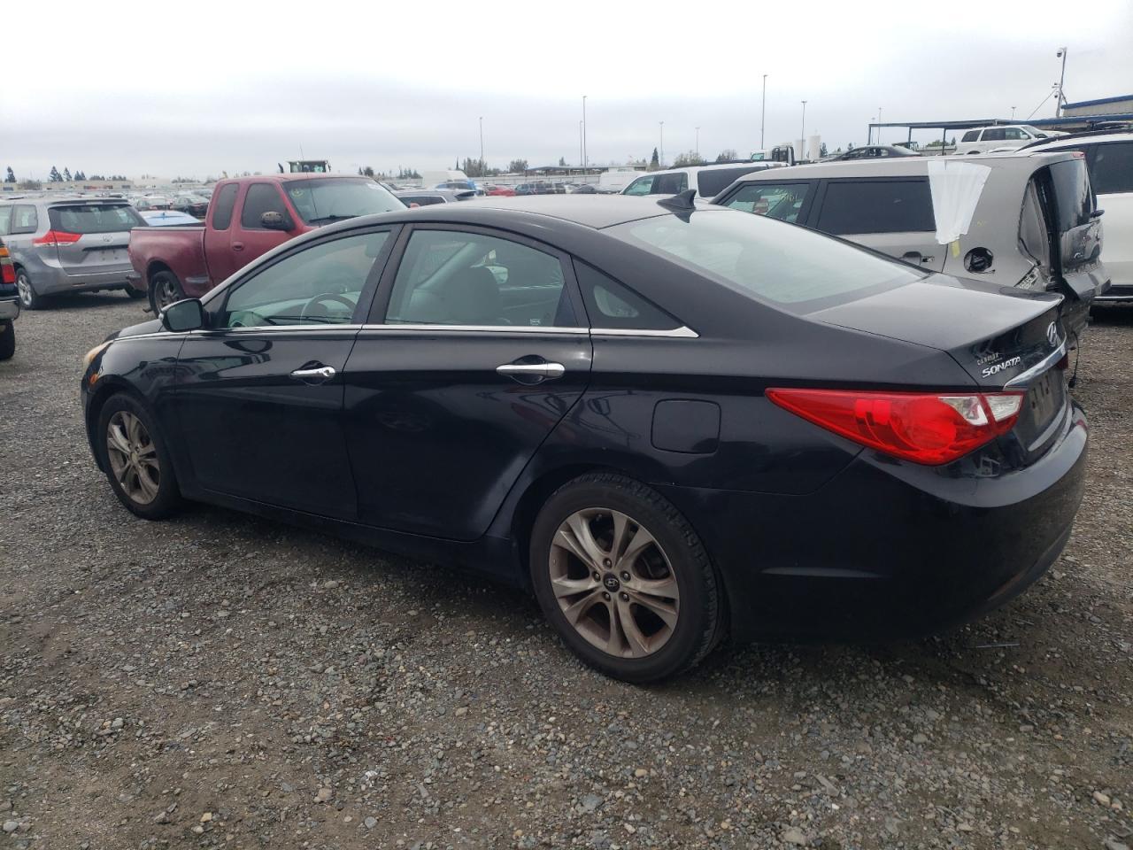 2011 HYUNDAI SONATA SE - Image 2