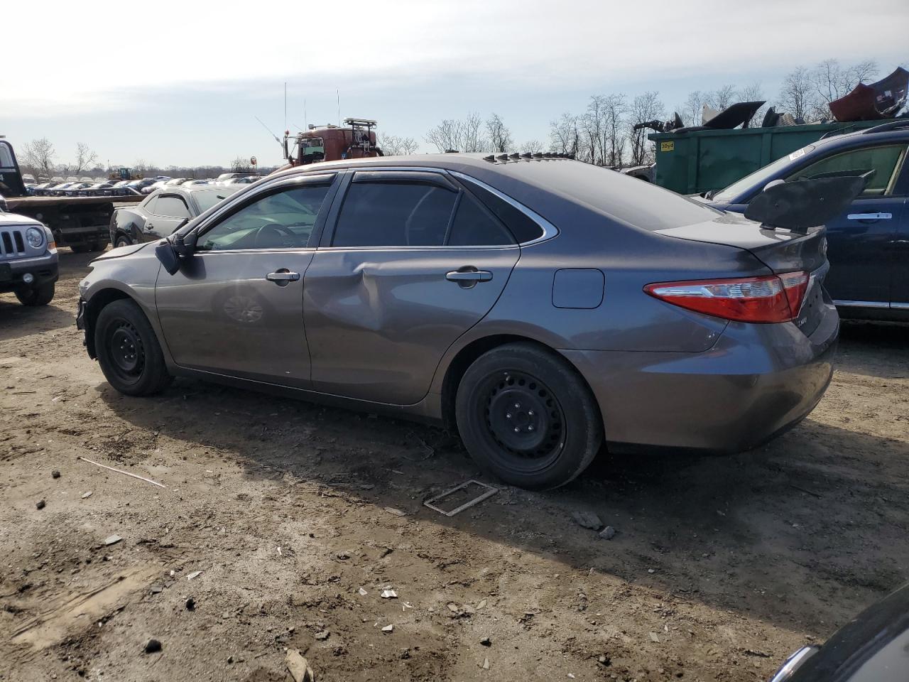 2016 TOYOTA CAMRY LE - Image 2